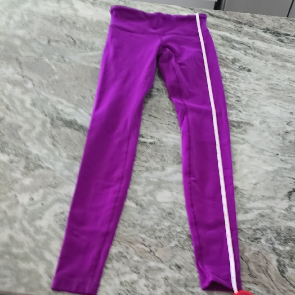 Lululemon Athletica Purple Leggings with Sleek Design
